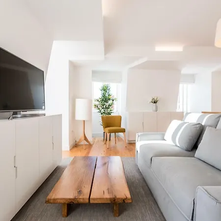 Flh Chiado Bright Apartment-3